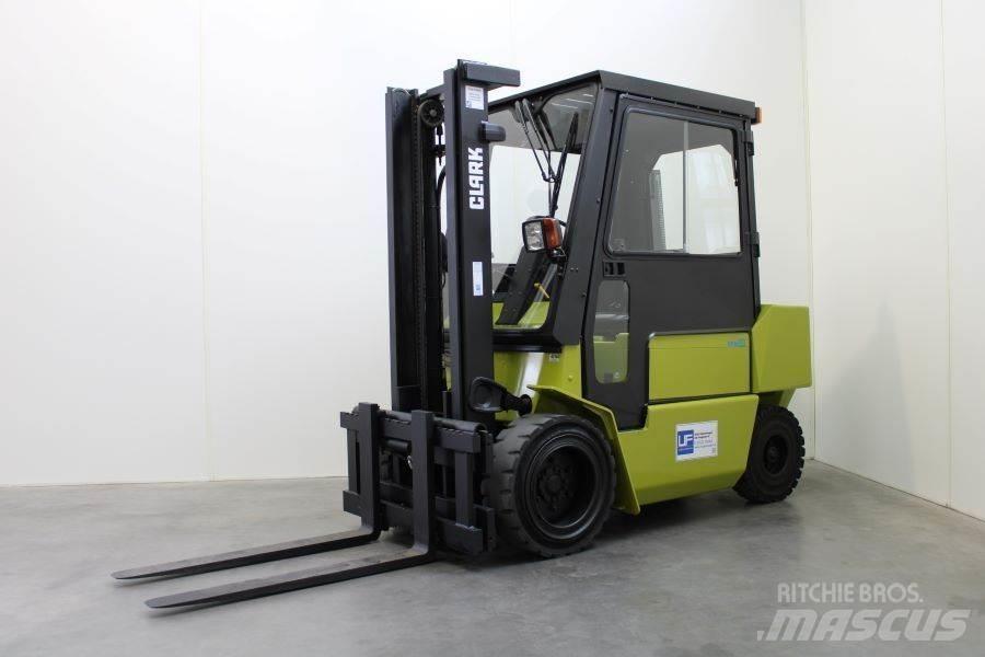 Clark DPM 30 Stivuitor diesel