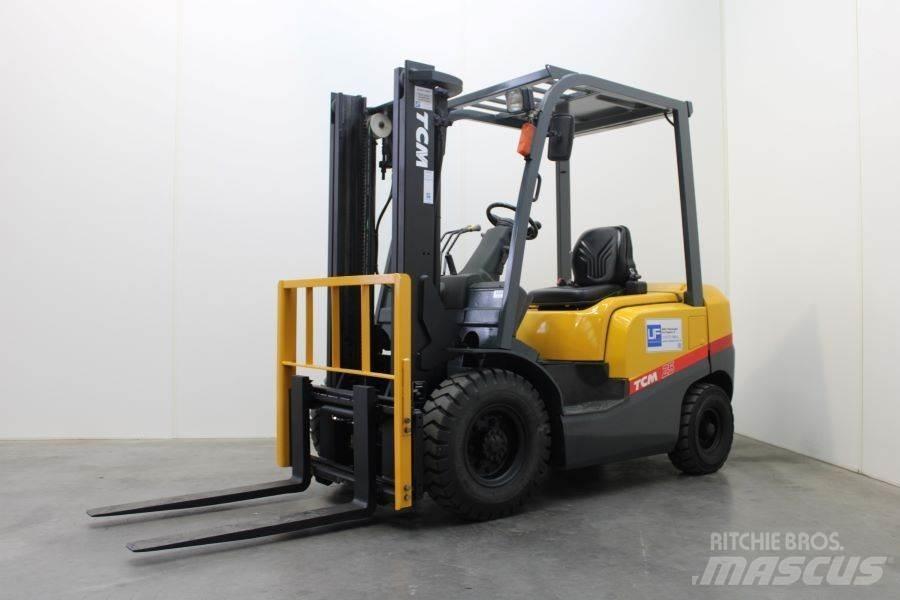 TCM FD 25 T 3 Stivuitor diesel