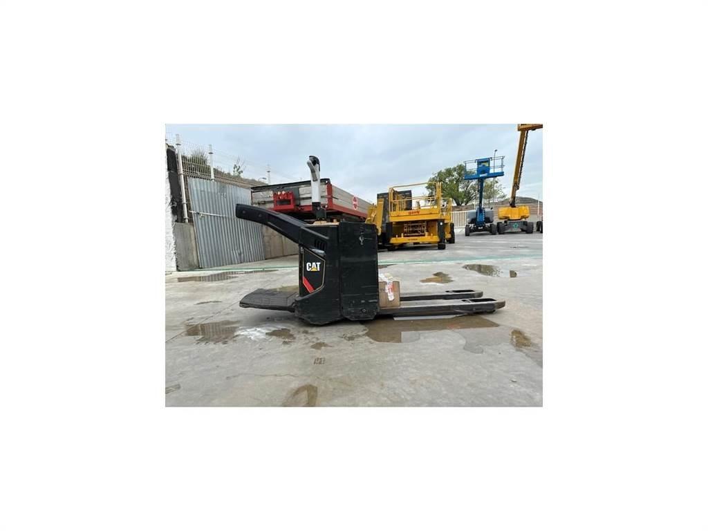 CAT NPV20N2 Transpaleta manuala