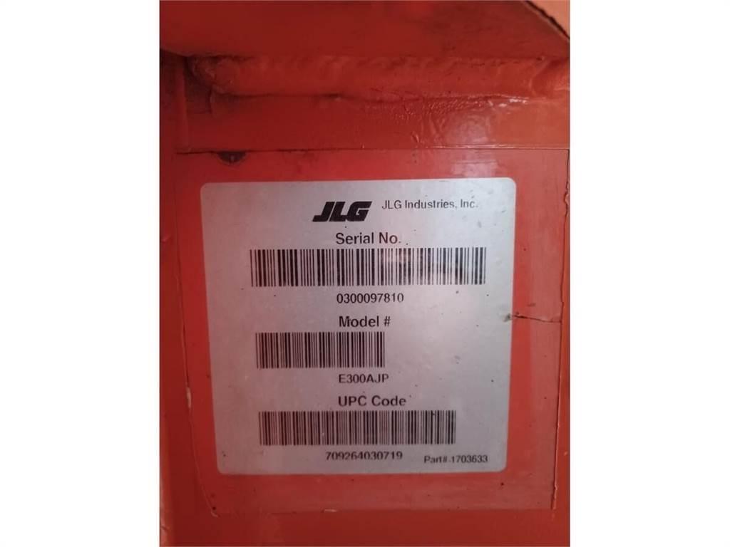 JLG E300AJP Nacele cu brat articulat