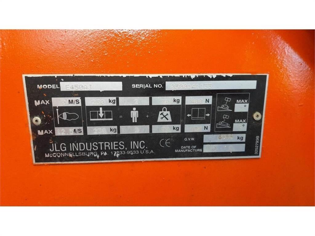 JLG E450AJ Nacele cu brat articulat