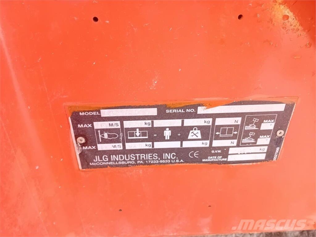 JLG E450AJ Nacele cu brat articulat