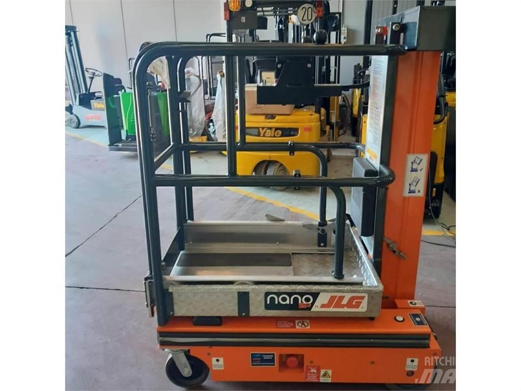 JLG NANO SP Ascensoare verticale catarg
