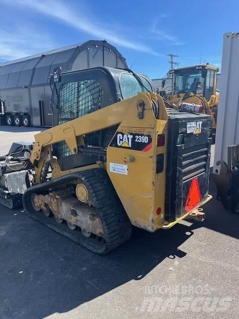 CAT 239D Autotractoare