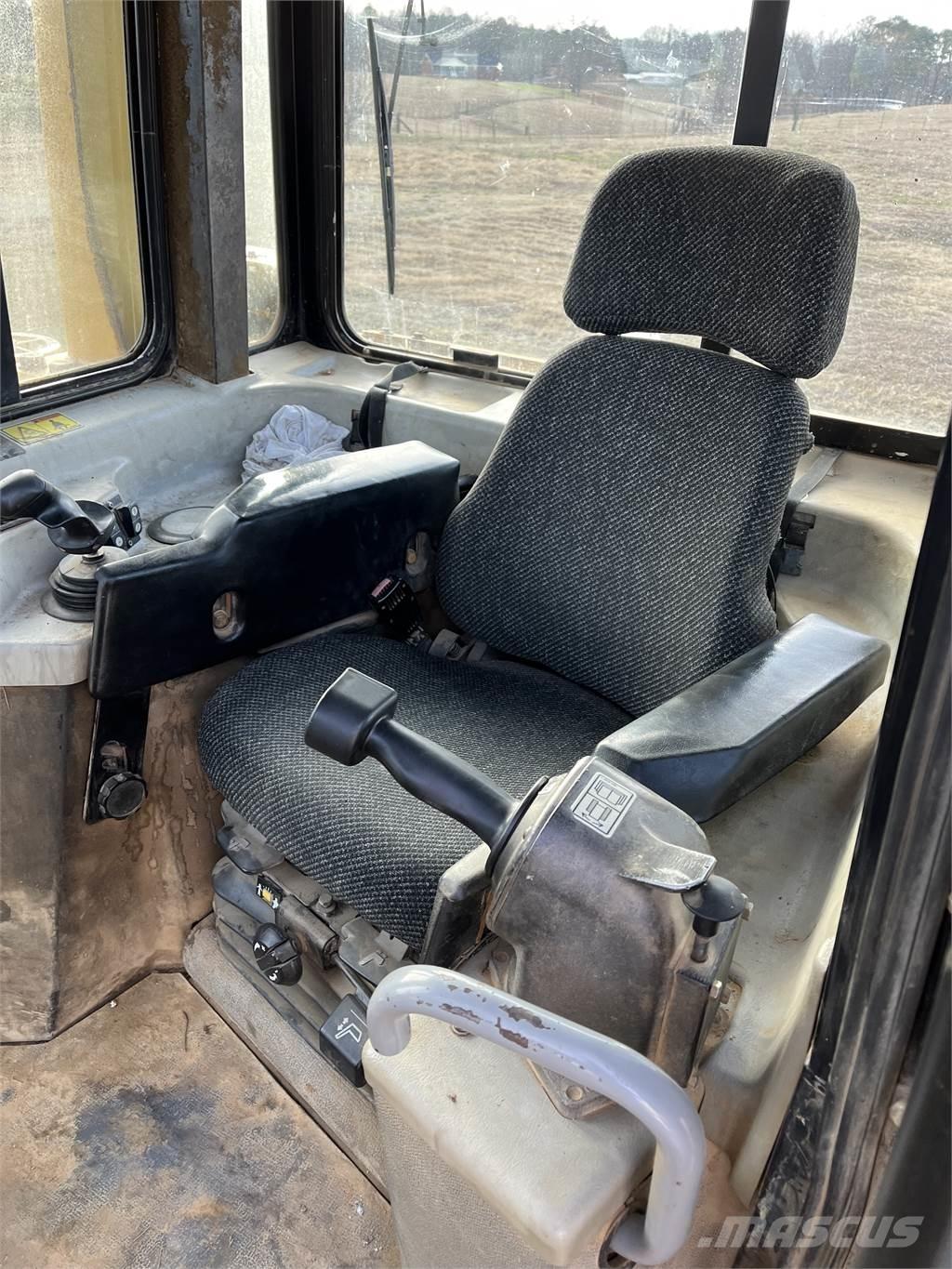 CAT D6R XL Buldozere pe senile