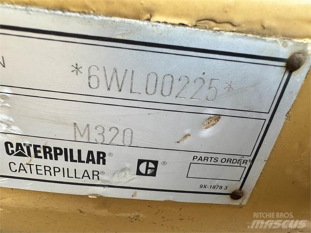CAT M320 Excavatoare cu roti