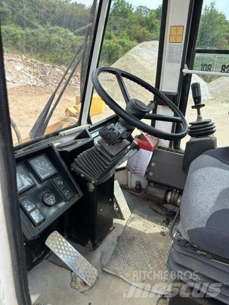 Daewoo MG200 Incarcator pe pneuri