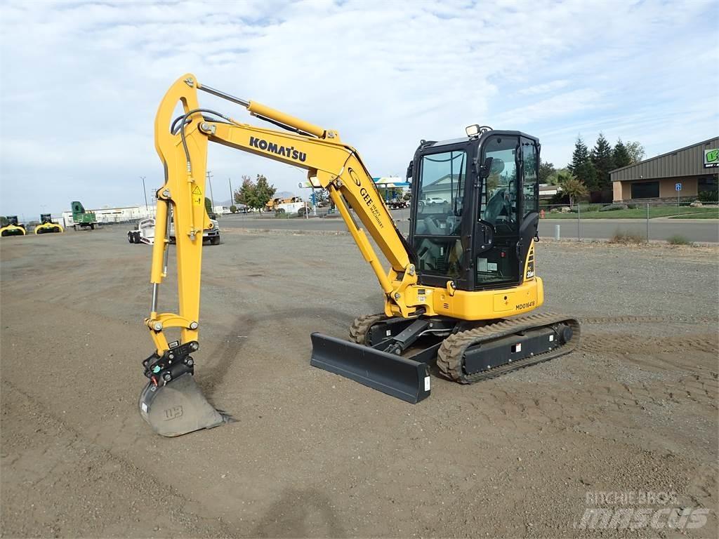 Komatsu PC35MR-5 +1 Excavatoare pe șenile

