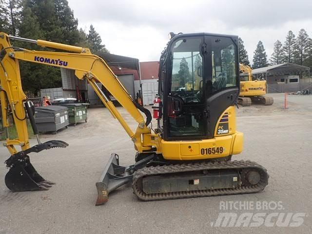 Komatsu PC35MR-5 +1 Excavatoare pe șenile
