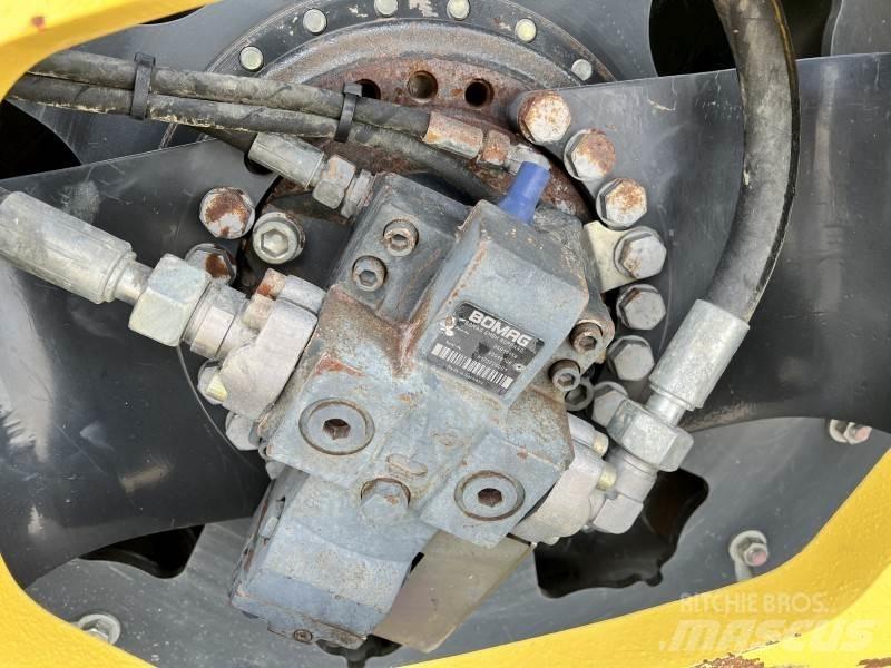 Bomag BW 213 PDH-5 Compactoare monocilindrice