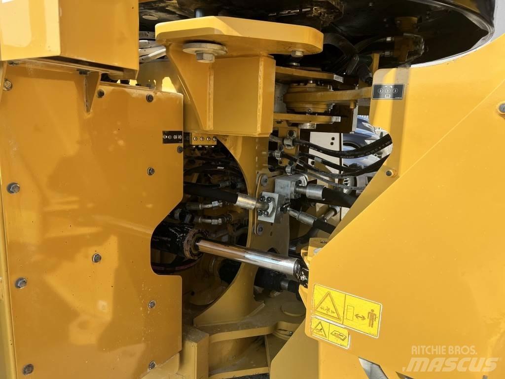 CAT 966 M Incarcator pe pneuri