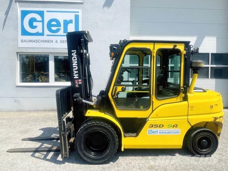 Hyundai 35D-9A Stivuitor diesel