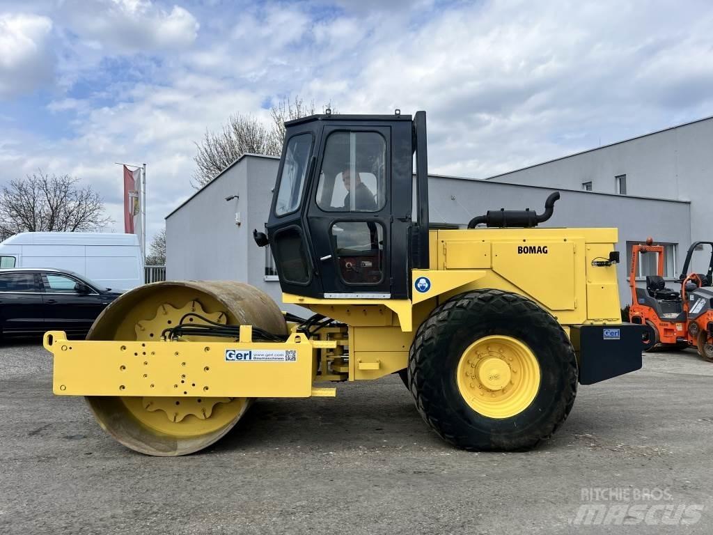 JCB Vibromax W 1402 D Compactoare monocilindrice