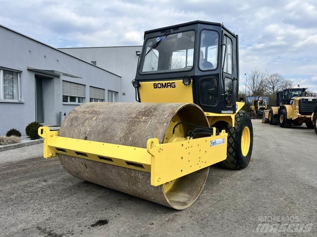 JCB Vibromax W 1402 D Compactoare monocilindrice