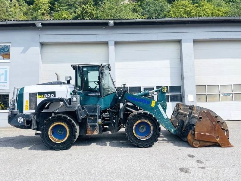 Komatsu WA320-8 Incarcator pe pneuri