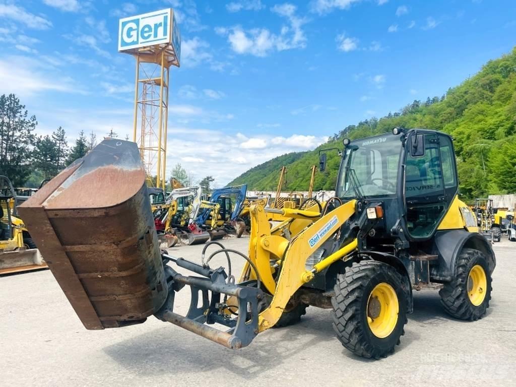 Komatsu WA80-6 Incarcator pe pneuri