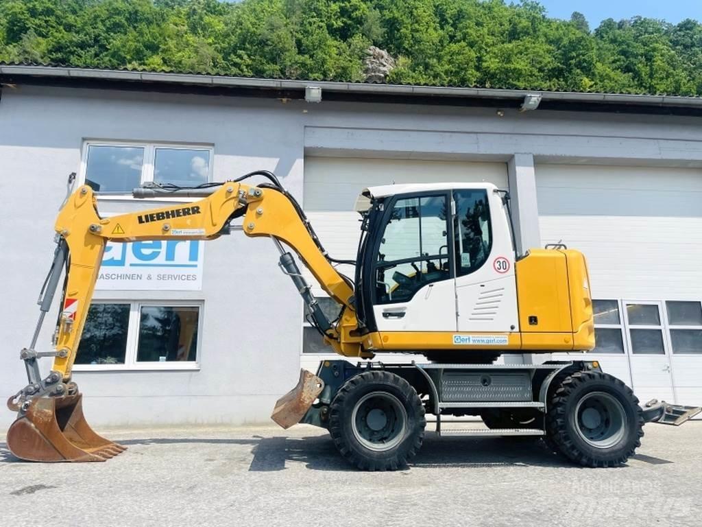 Liebherr A910 Compact Excavatoare cu roti