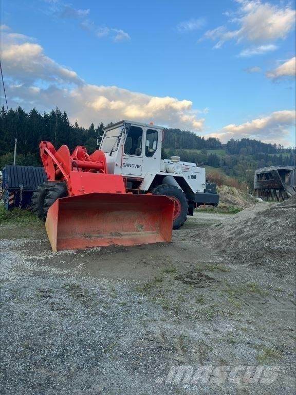 Sandvik Tross 130 Incarcator pe pneuri
