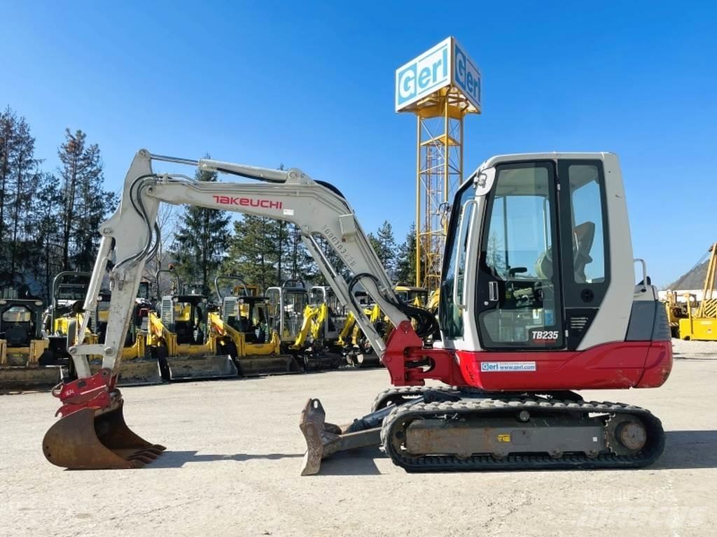 Takeuchi TB235 Mini excavatoare < 7t
