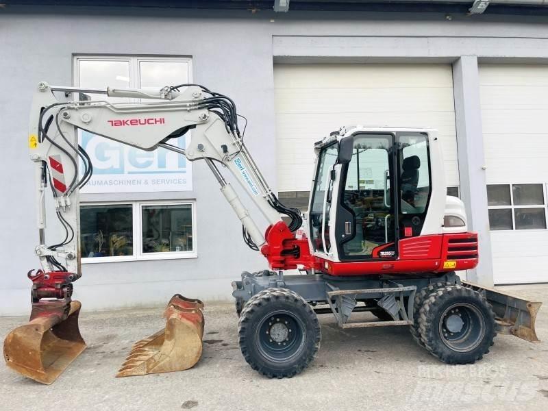 Takeuchi TB295W Excavatoare cu roti