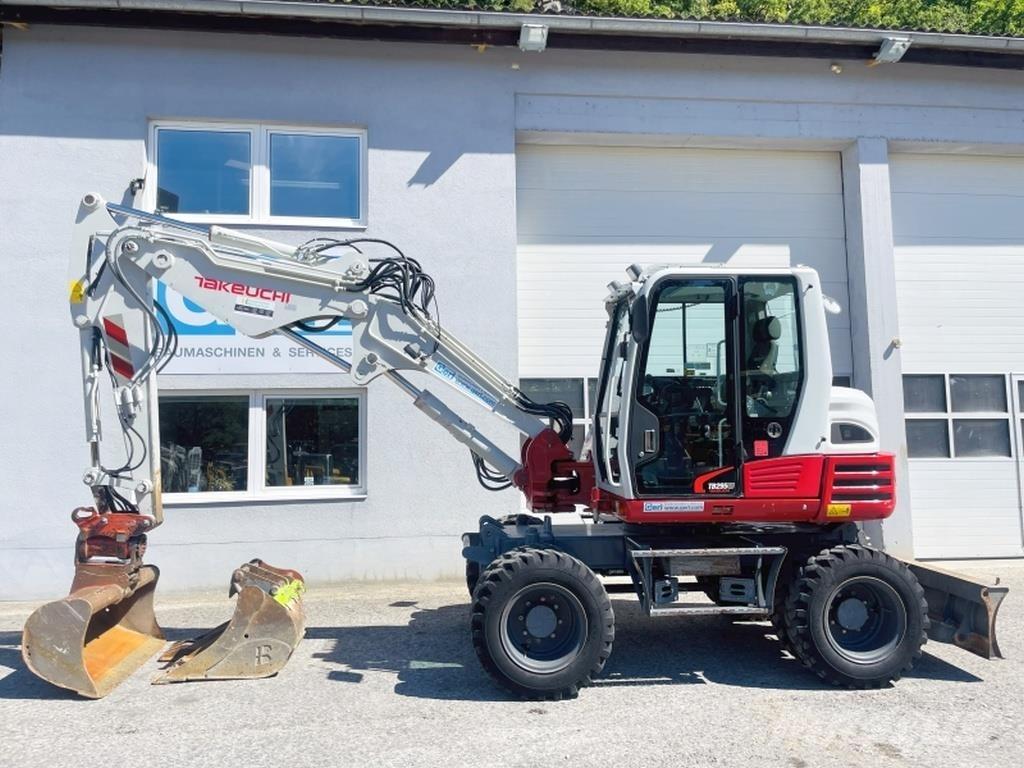 Takeuchi TB295W Excavatoare cu roti