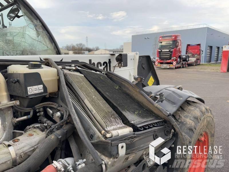 Bobcat TL38.70 Stivuitor cu catarg retractabil