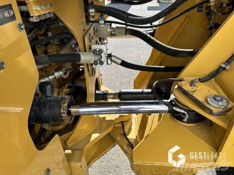 CAT 966M Incarcator pe pneuri