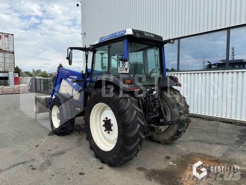 Valtra A72 Tractoare