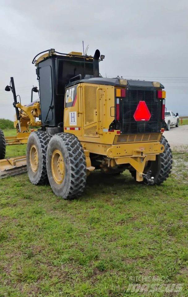 CAT 140M Buldozere pe senile