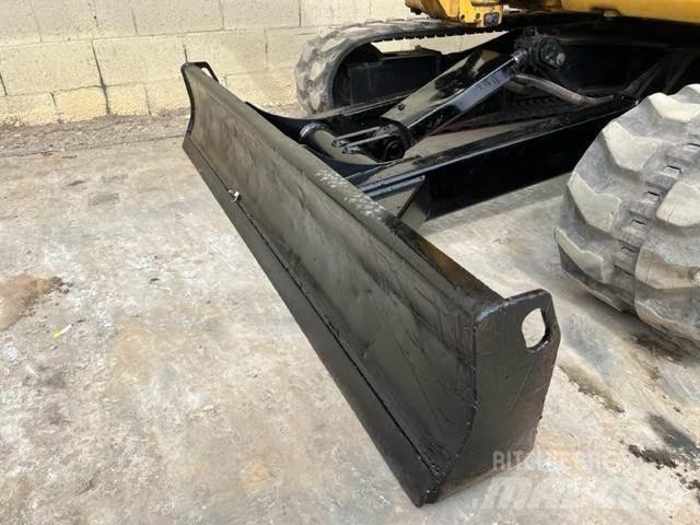 CAT 304E2 CR Mini excavatoare < 7t