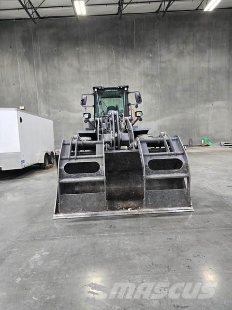 Doosan DL250-7 Incarcator pe pneuri