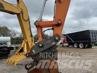 Doosan DX225LC Excavatoare pe șenile
