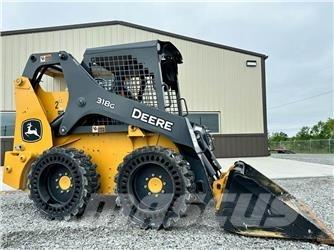 John Deere 318G Mini incarcator