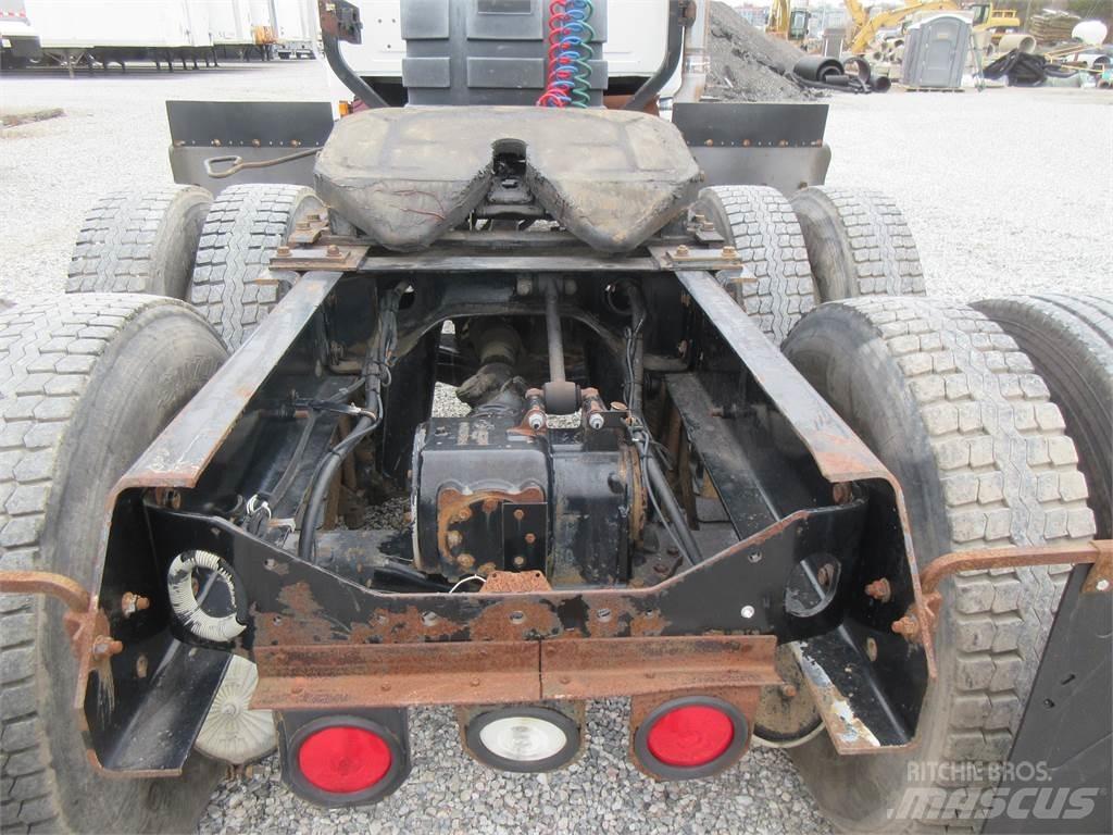 Mack CHN613 Autotractoare