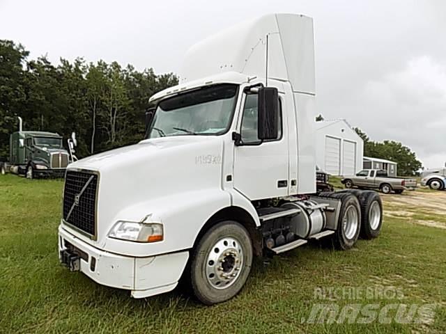 Volvo VNM Camion cabina sasiu
