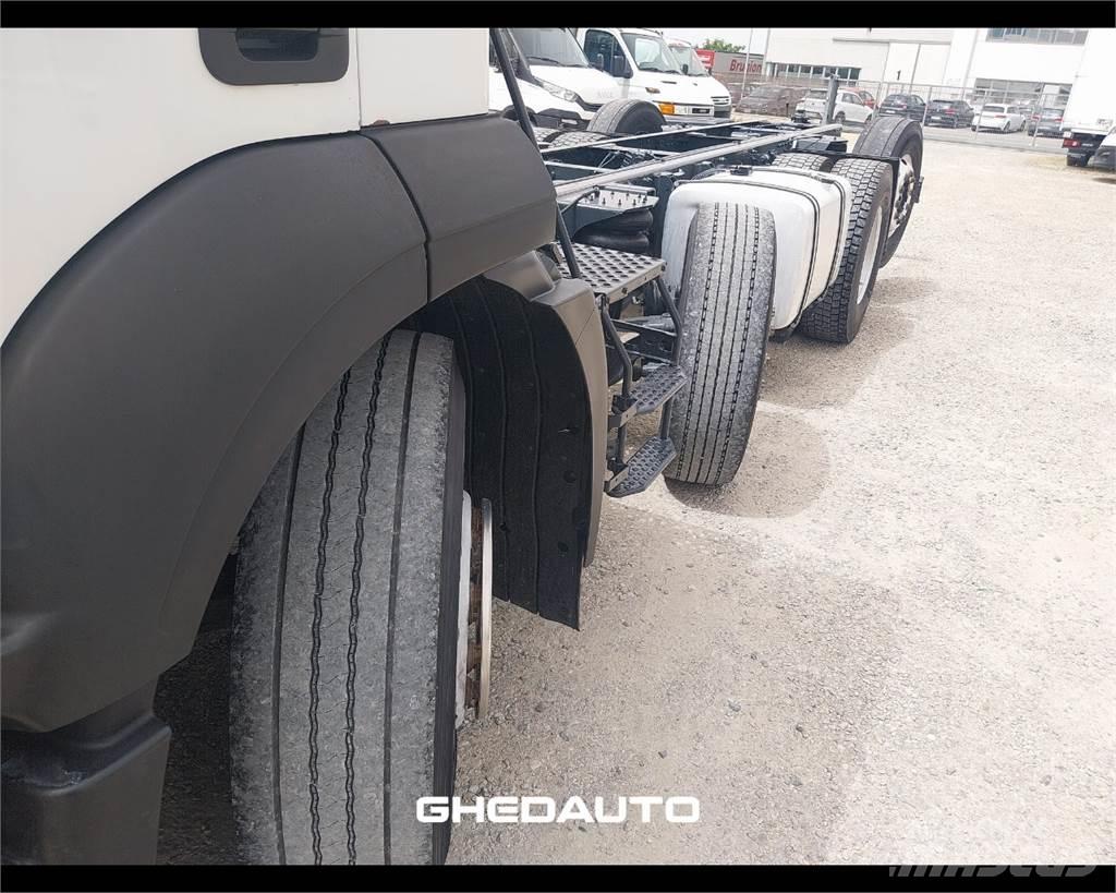 Iveco AD440S42 Autocamioane