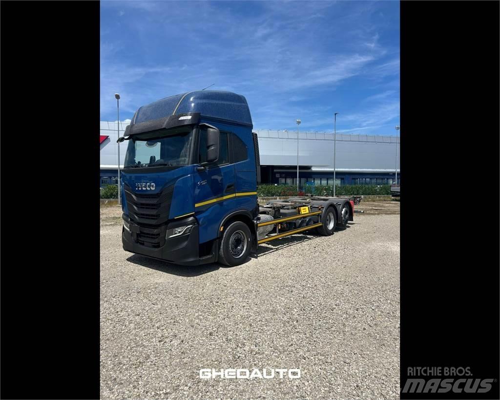 Iveco AS260S48S Autocamioane