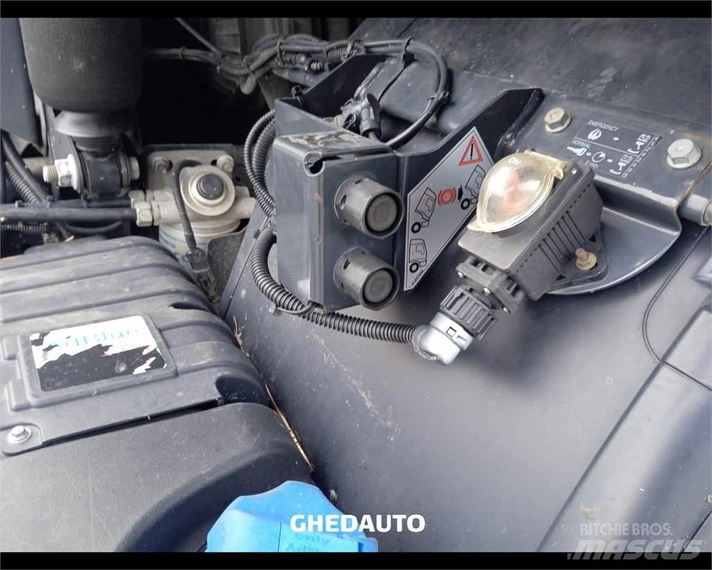 Iveco AS440S48 Autocamioane