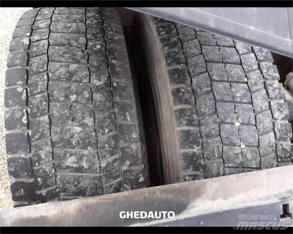 Iveco AS440S48 Autocamioane