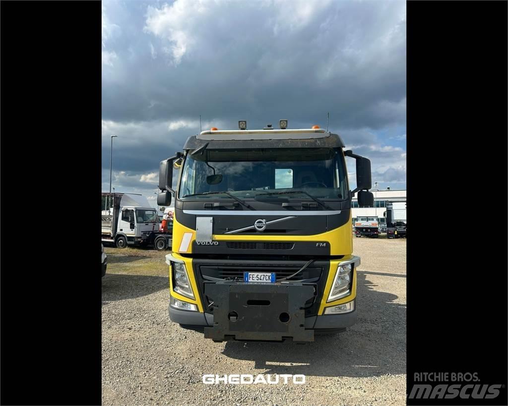 Volvo TRUCKS VOLVO Autocamioane