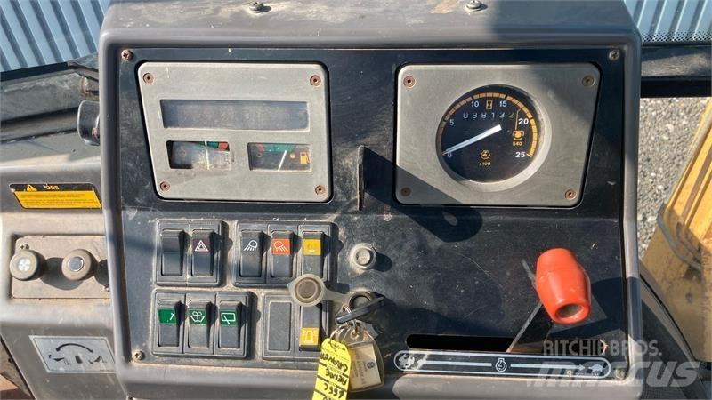 Ford 655 C Buldoexcavatoare