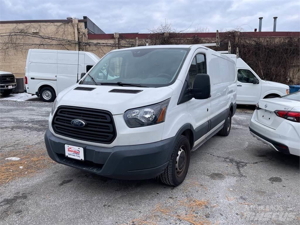 Ford Transit Utilitara