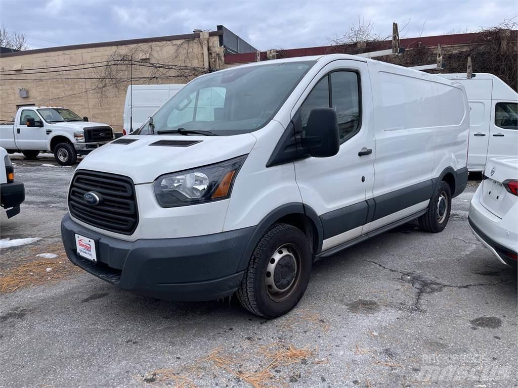 Ford Transit Utilitara