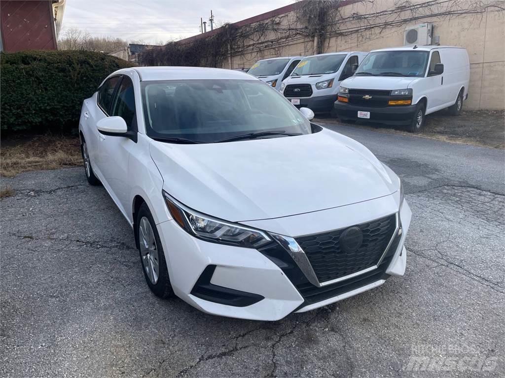 Nissan Sentra Masini