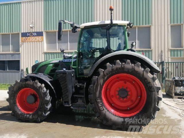 Fendt 718 VARIO Tractoare