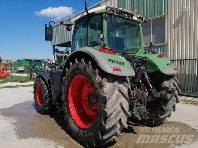 Fendt 718 VARIO Tractoare