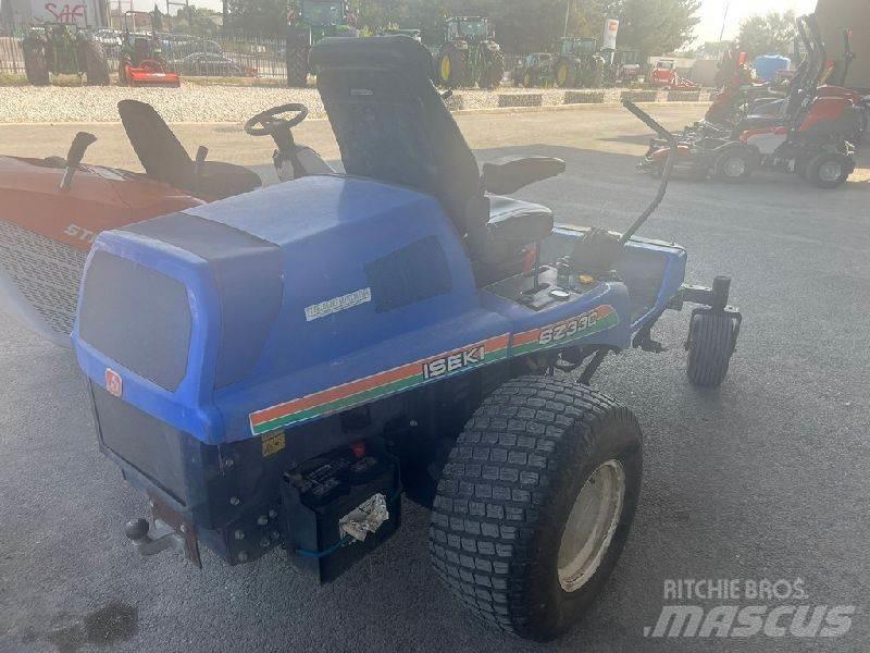 Iseki SZ330 Utilaje întreţinere terenuri - Altele