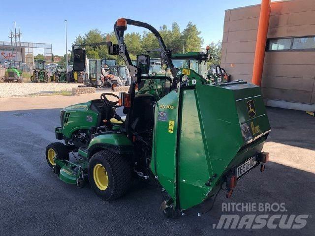 John Deere 1026R Utilaje întreţinere terenuri - Altele