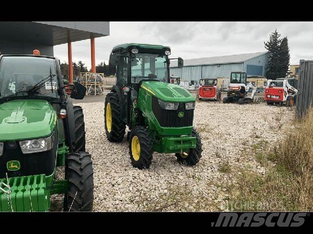 John Deere 5090GV Tractoare