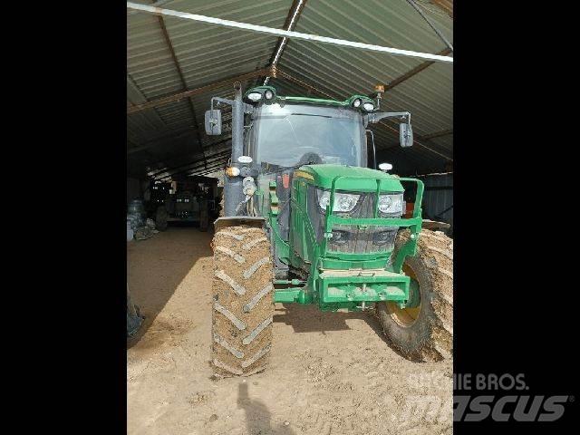 John Deere 6110R Tractoare